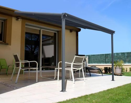 hliníková pergola LANITPLAST WALL 33 antracit + čirý PC