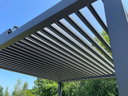 hliníková pergola LANITPLAST BIOCLIMATIC 33 PREMIUM PLUS