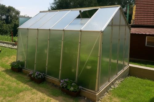 szklarnia LANITPLAST LIMES Viva V7/3 2,47x3 m PC 4 mm