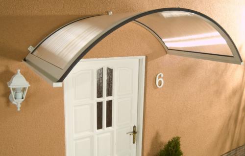 aluminiowy daszek nad drzwi LANITPLAST ONYX 160/90 biały